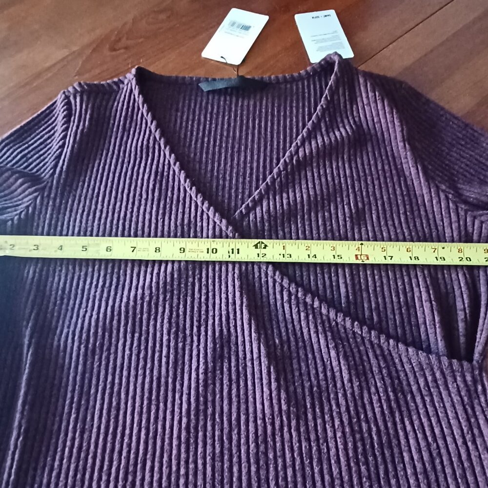 Cute wrap sweater/top, size 14/16 - Picture 4 of 9